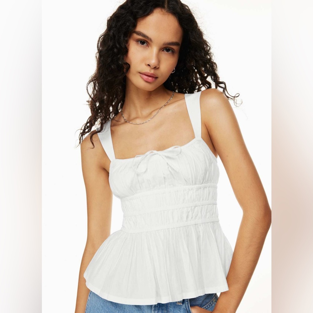 Sunday Best
Martine Top - Picture 3 of 12